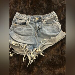 Wild Fable Distressed Denim Cut Off Shorts Women’s Size 2 Raw Hem Frayed